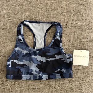 Beyond Yoga NWT Medium Yoga Sports Bra Blue Camo